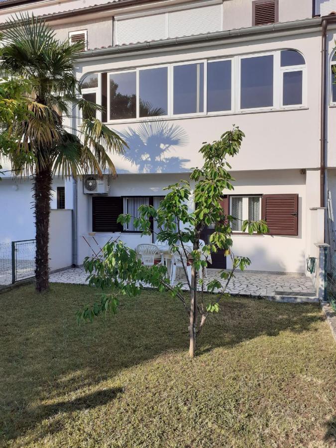 App Milka Apartment Porec Luaran gambar