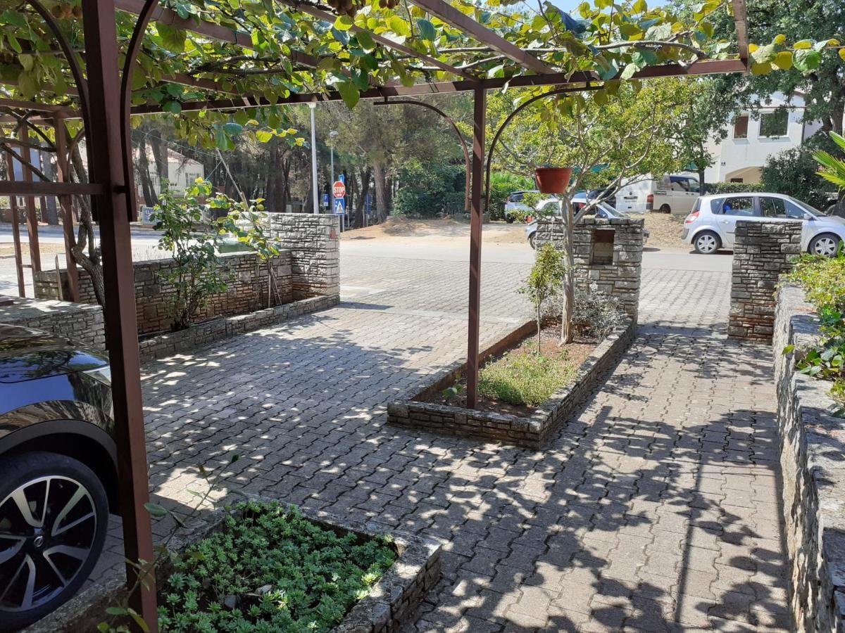 App Milka Apartment Porec Luaran gambar