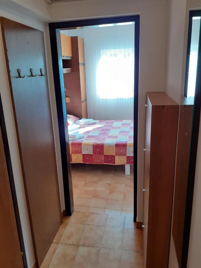 App Milka Apartment Porec Luaran gambar