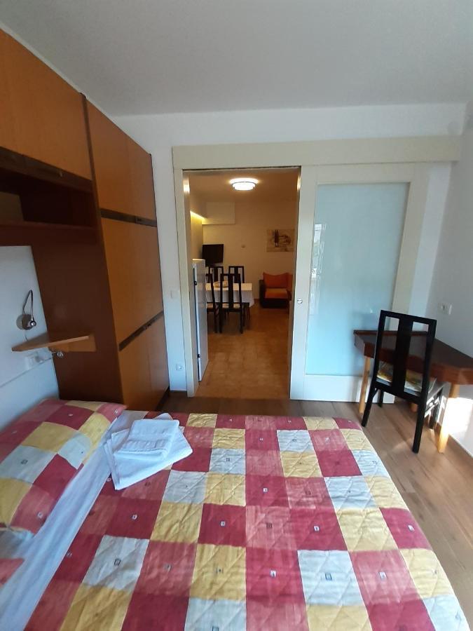App Milka Apartment Porec Luaran gambar