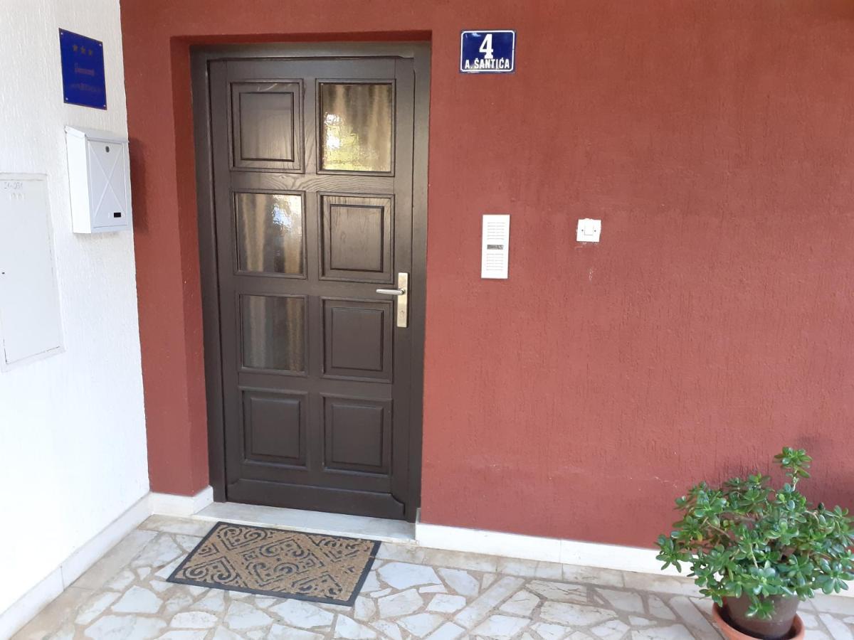 App Milka Apartment Porec Luaran gambar