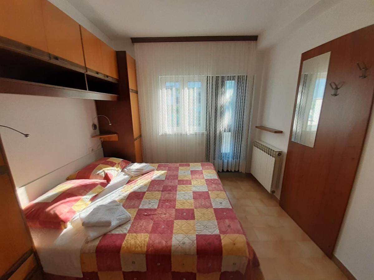 App Milka Apartment Porec Luaran gambar