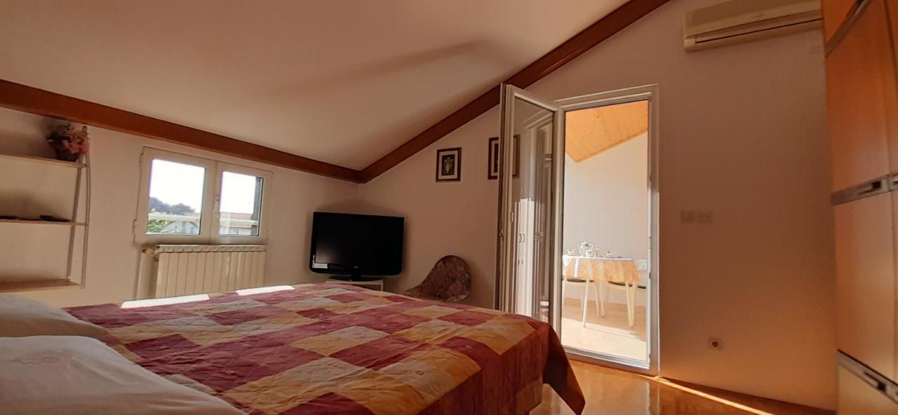 App Milka Apartment Porec Luaran gambar