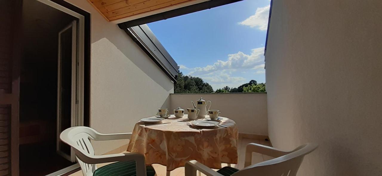 App Milka Apartment Porec Luaran gambar
